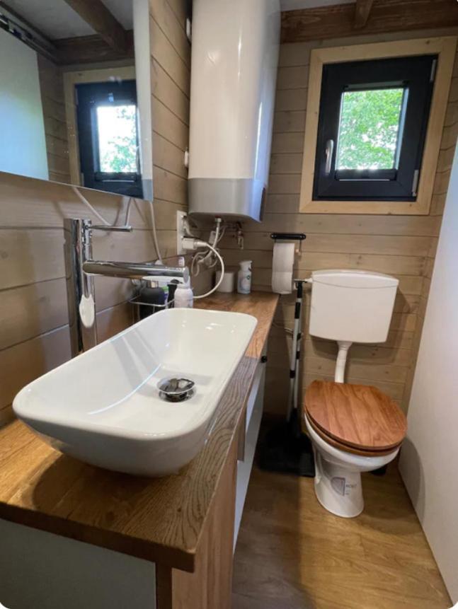 로슈포르 La Tiny House De Nanou 게스트하우스 외부 사진